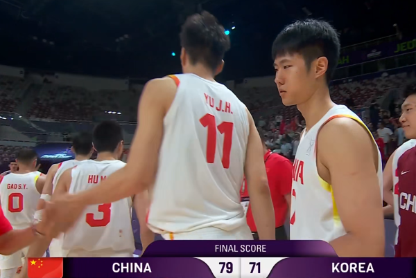 东程配资 晋级四强！周琦大赞中国男篮1人：我很喜欢和他一起打球